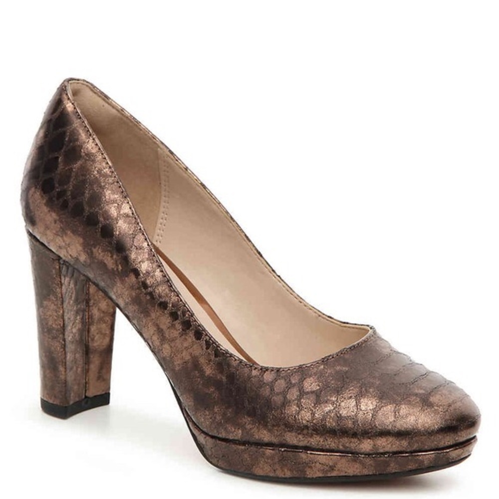 Clarks Kendra Sienna pump size 8 snake bronze